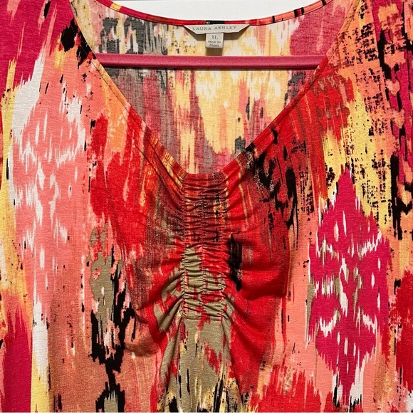 Laura Ashley NWT Tropical Storm Tunic Top Size XL Aspen Multi 3/4 Sleeve Artsy - Picture 4 of 16